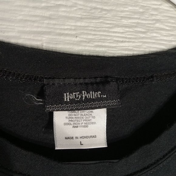 Harry Potter and the Order of the Phoenix Wand Tee T-shirt - Picture 3 of 4